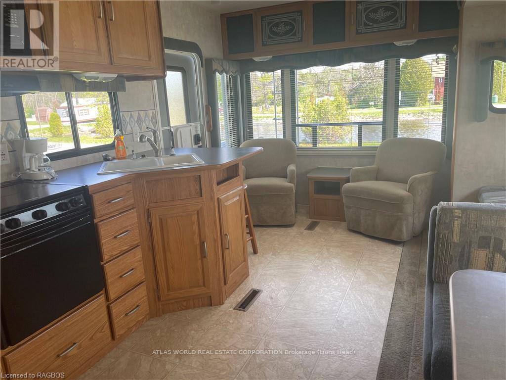 2 - 9 Tamarac Road, Northern Bruce Peninsula, Ontario N0H 2R0 - Photo 3 - X10850638
