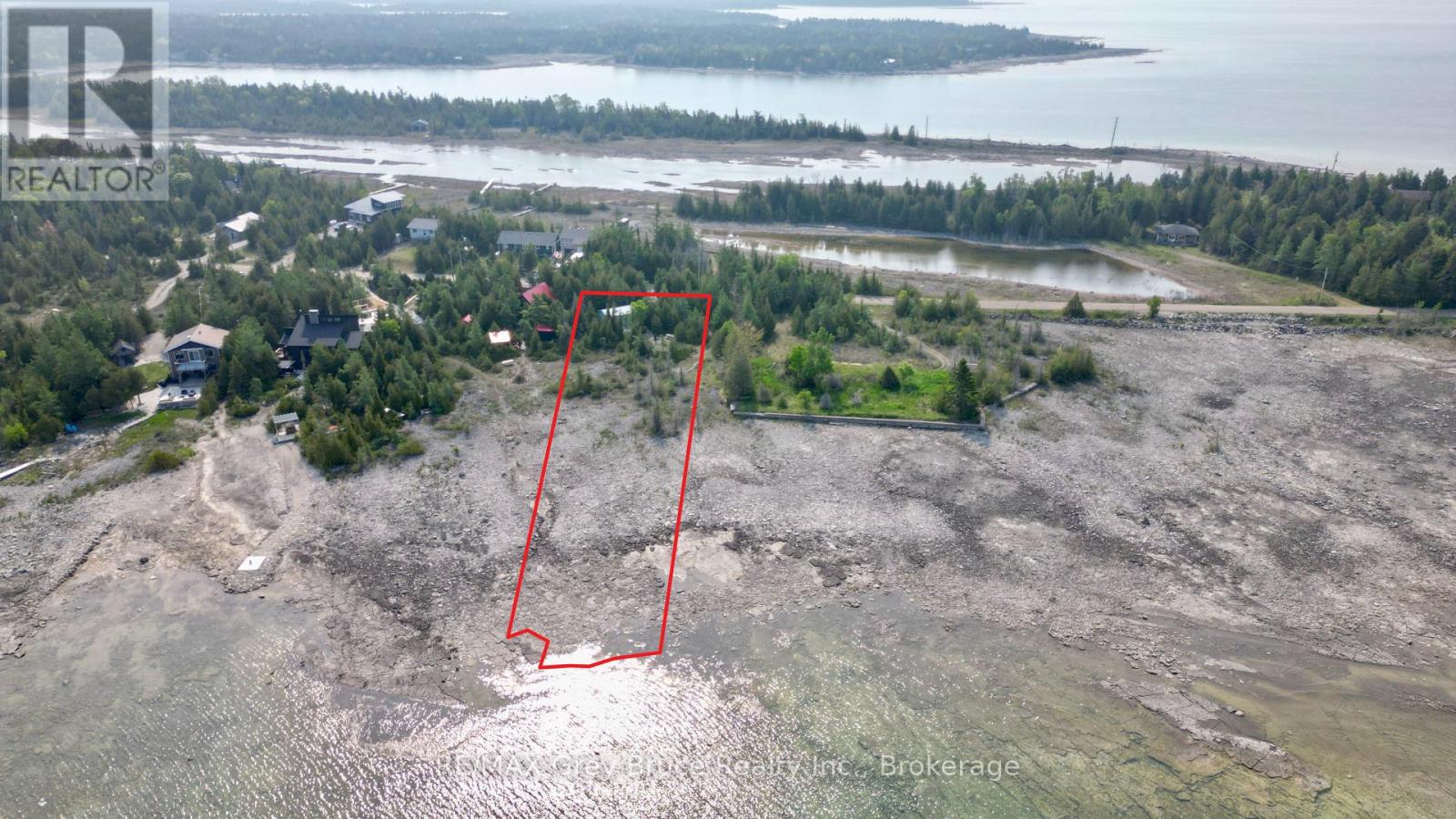 94 Pedwell Pt. Drive, Northern Bruce Peninsula, Ontario N0H 2R0 - Photo 1 - X12058098