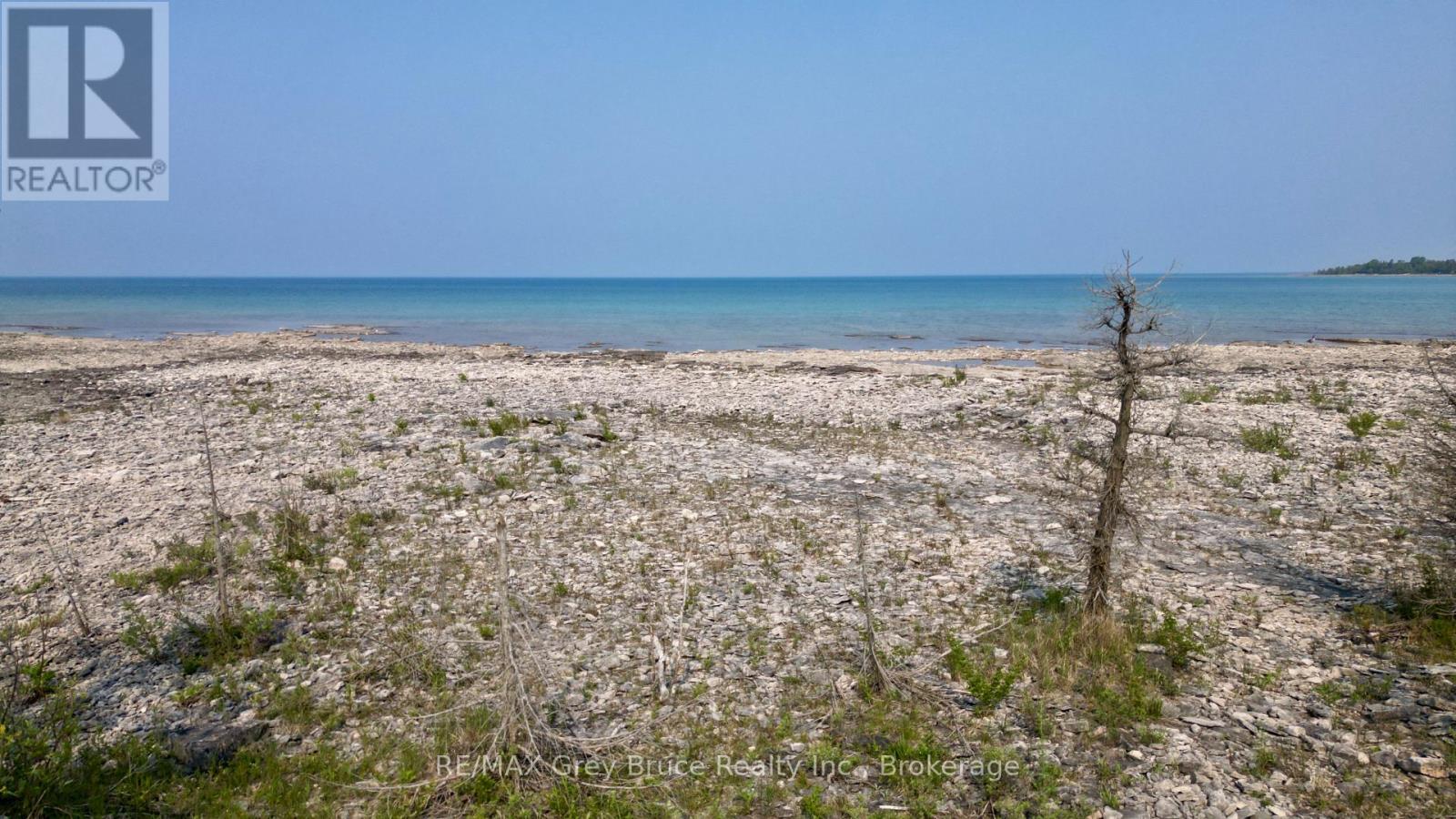 94 Pedwell Pt. Drive, Northern Bruce Peninsula, Ontario N0H 2R0 - Photo 2 - X12058098