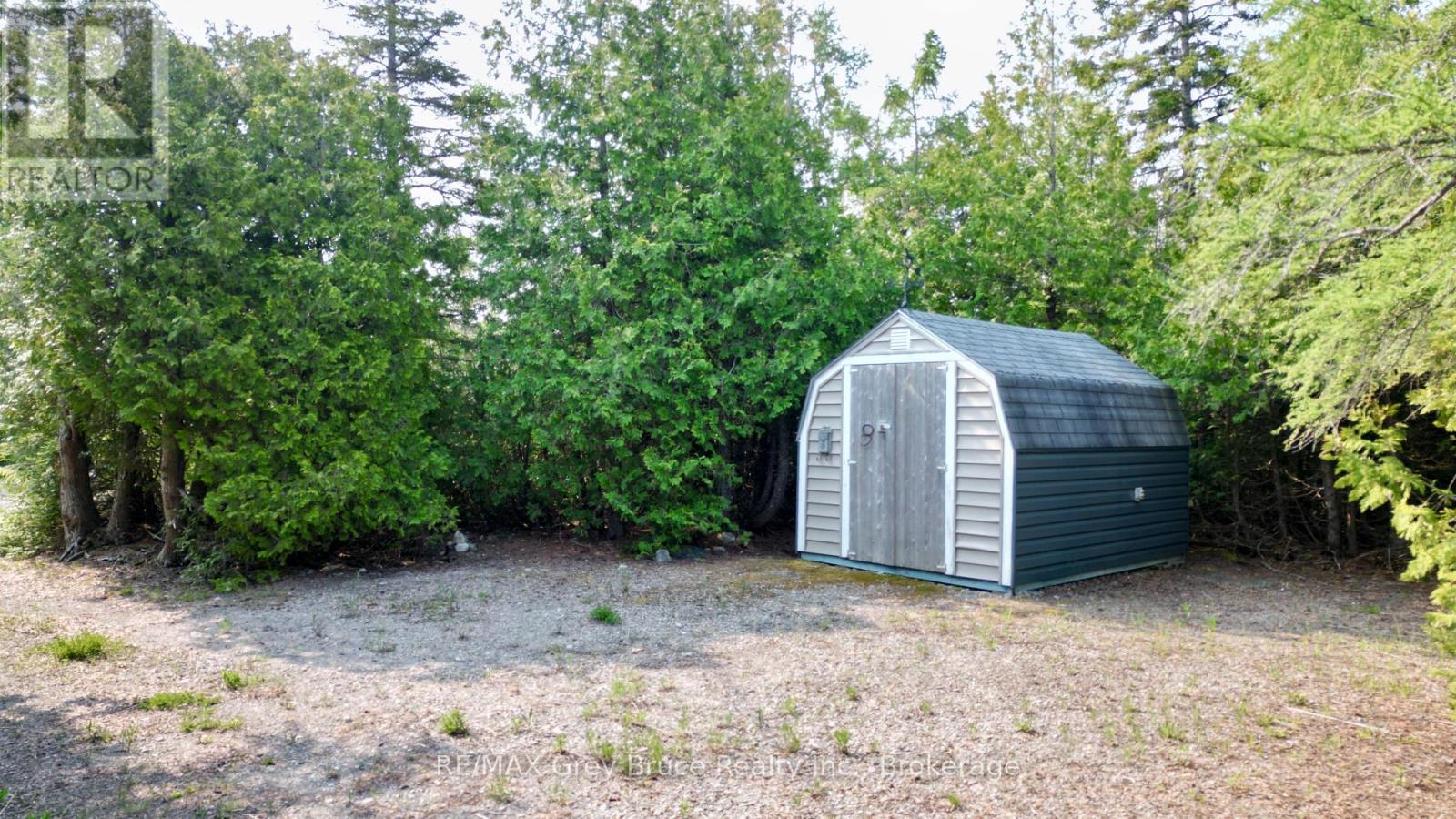 94 Pedwell Pt. Drive, Northern Bruce Peninsula, Ontario N0H 2R0 - Photo 7 - X12058098
