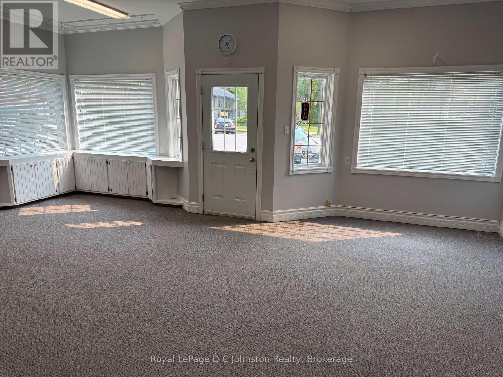 140 High Street, Saugeen Shores, Ontario N0H 2L0 - Photo 7 - X12194396