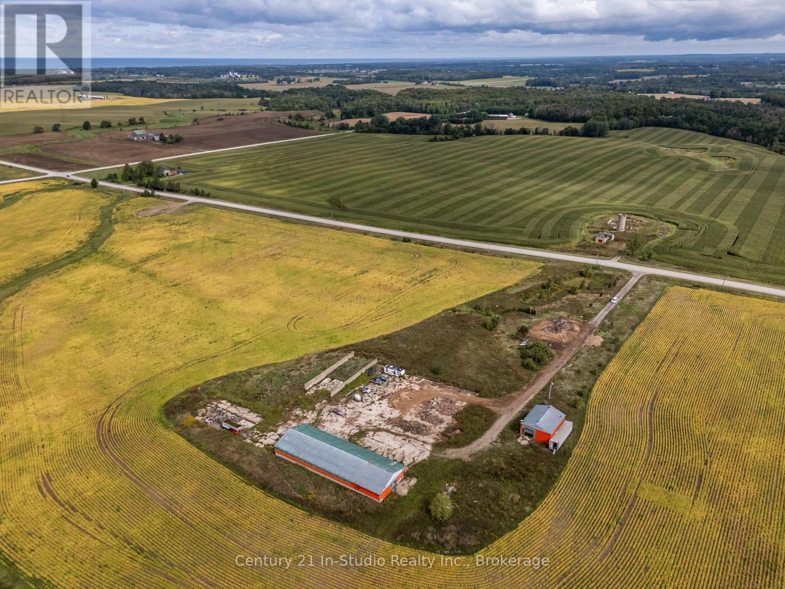 2231 Bruce Road 40, Saugeen Shores, Ontario N0H 2C5 - Photo 7 - X12388649