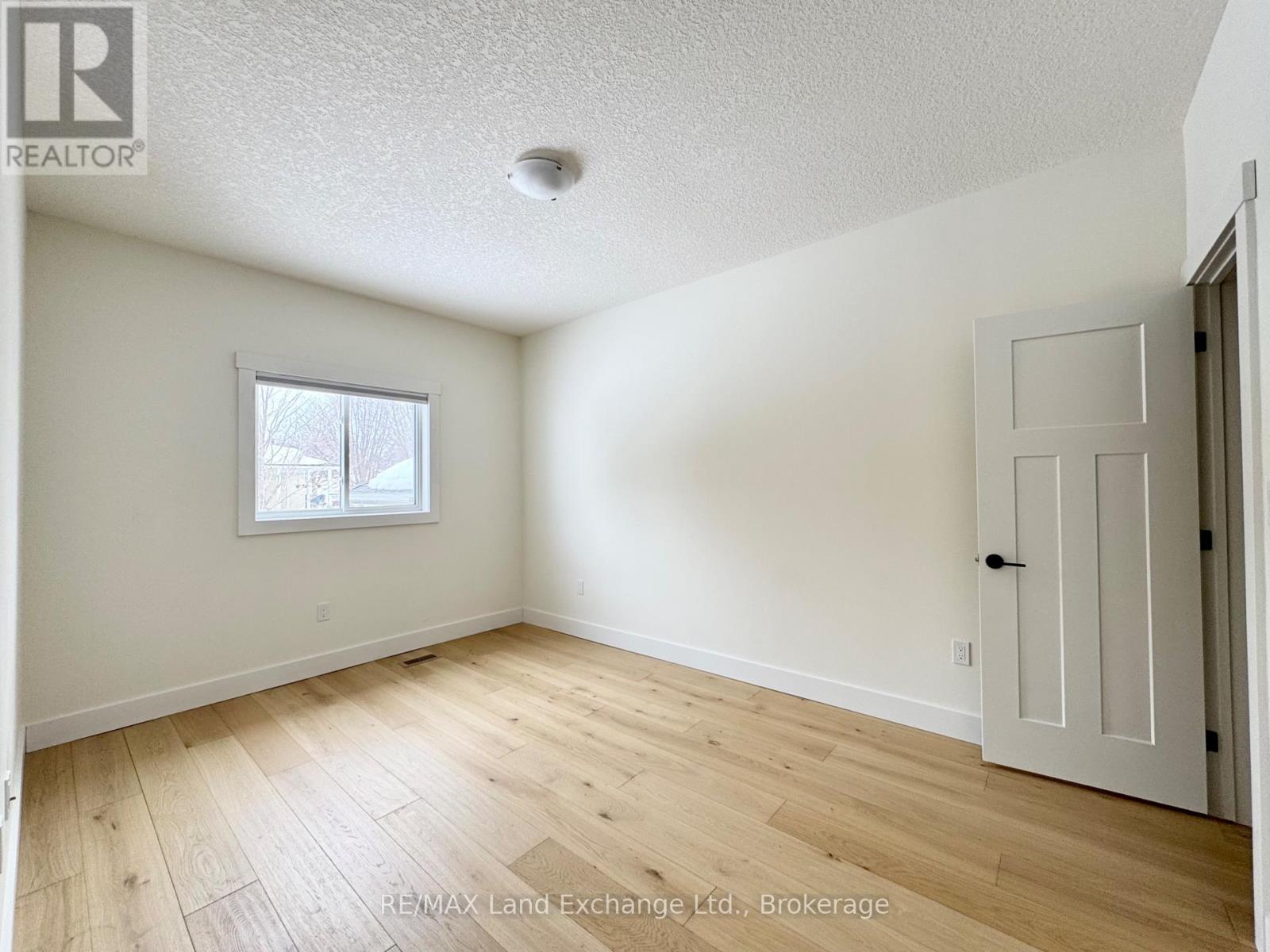 4829 Bruce Road 3, Saugeen Shores, Ontario N0H 2C7 - Photo 7 - X12437776