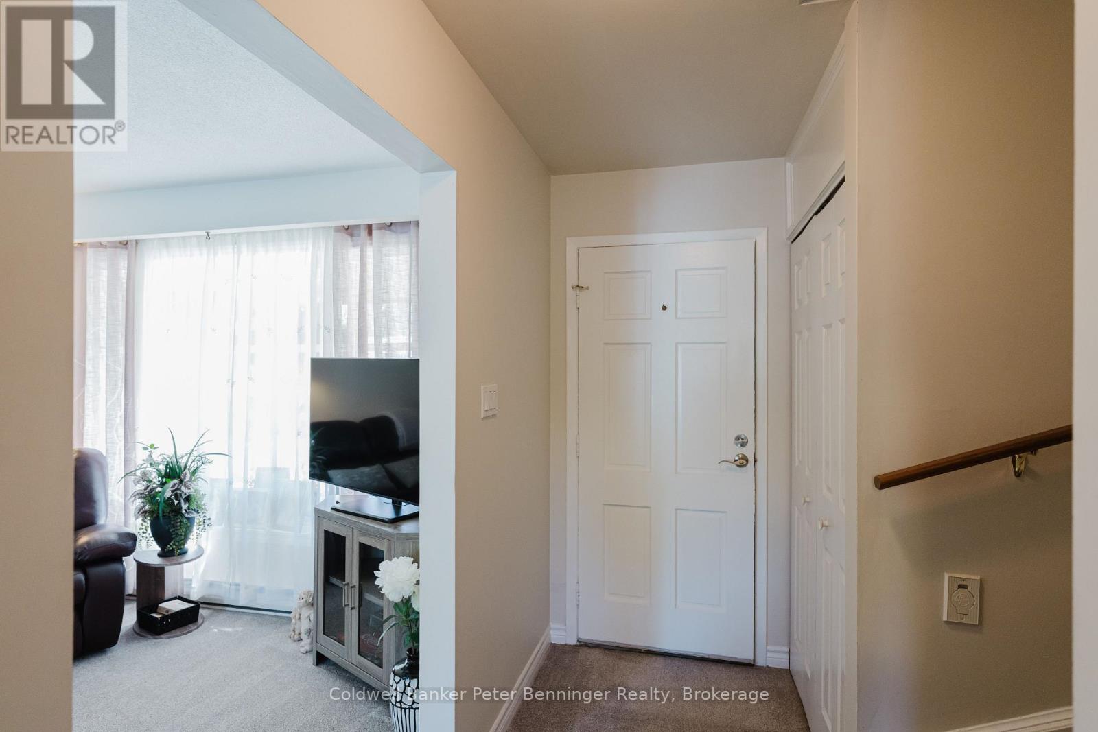 313 Market Street, Saugeen Shores, Ontario N0H 2C0 - Photo 5 - X12473629