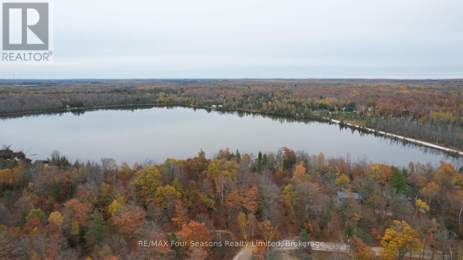 37 Silver Lake Crescent, South Bruce Peninsula, Ontario N0H 2G0 - Photo 3 - X12494692