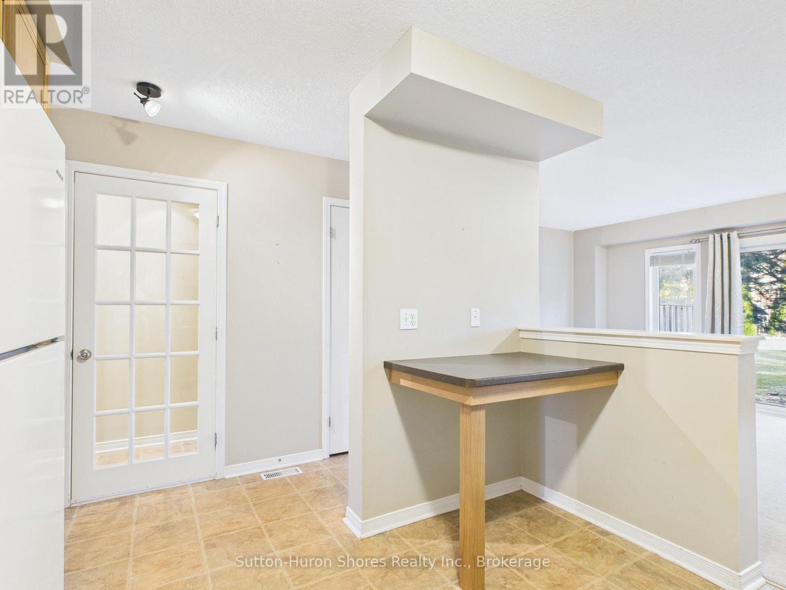 101 - 409 Joseph Street, Saugeen Shores, Ontario N0H 2C2 - Photo 7 - X12510634