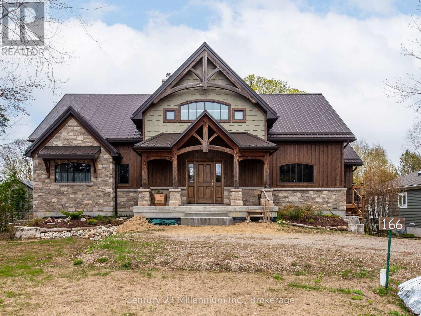 166 Clarendon Street, Saugeen Shores, Ontario N0H 2L0 - Photo 1 - X12566478