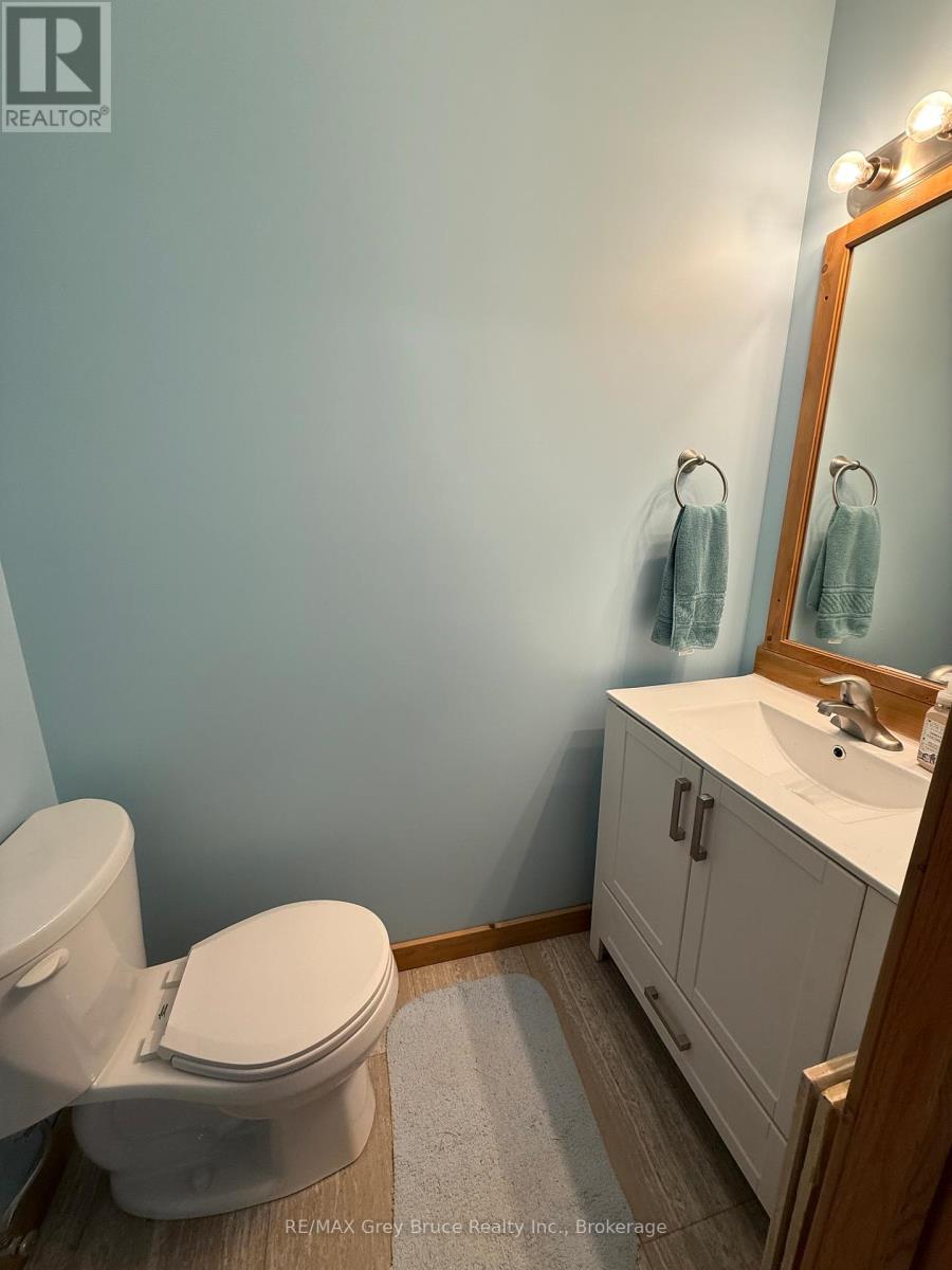 210 Cape Hurd Road, Northern Bruce Peninsula, Ontario N0H 2R0 - Photo 5 - X12592076