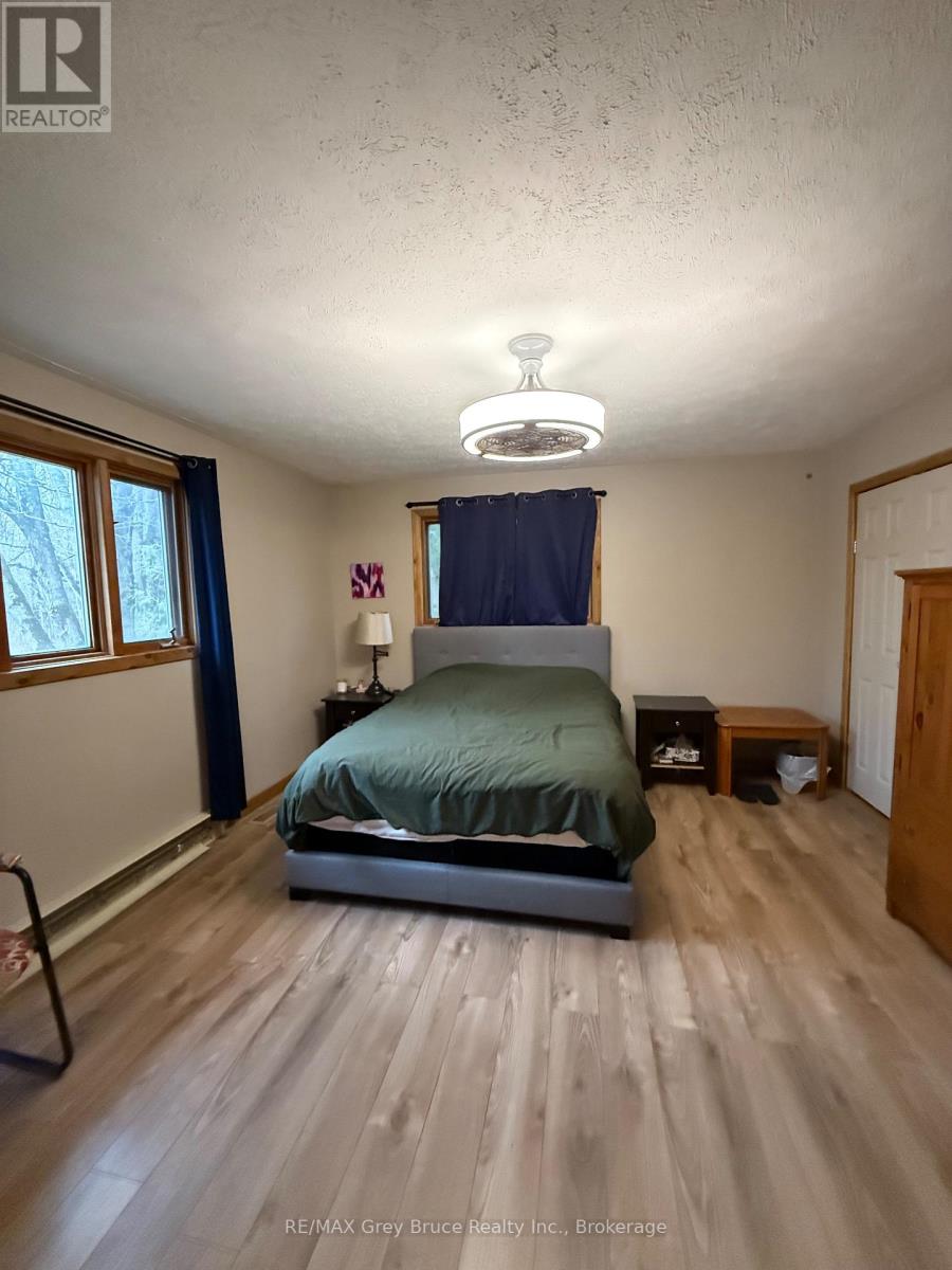 210 Cape Hurd Road, Northern Bruce Peninsula, Ontario N0H 2R0 - Photo 7 - X12592076