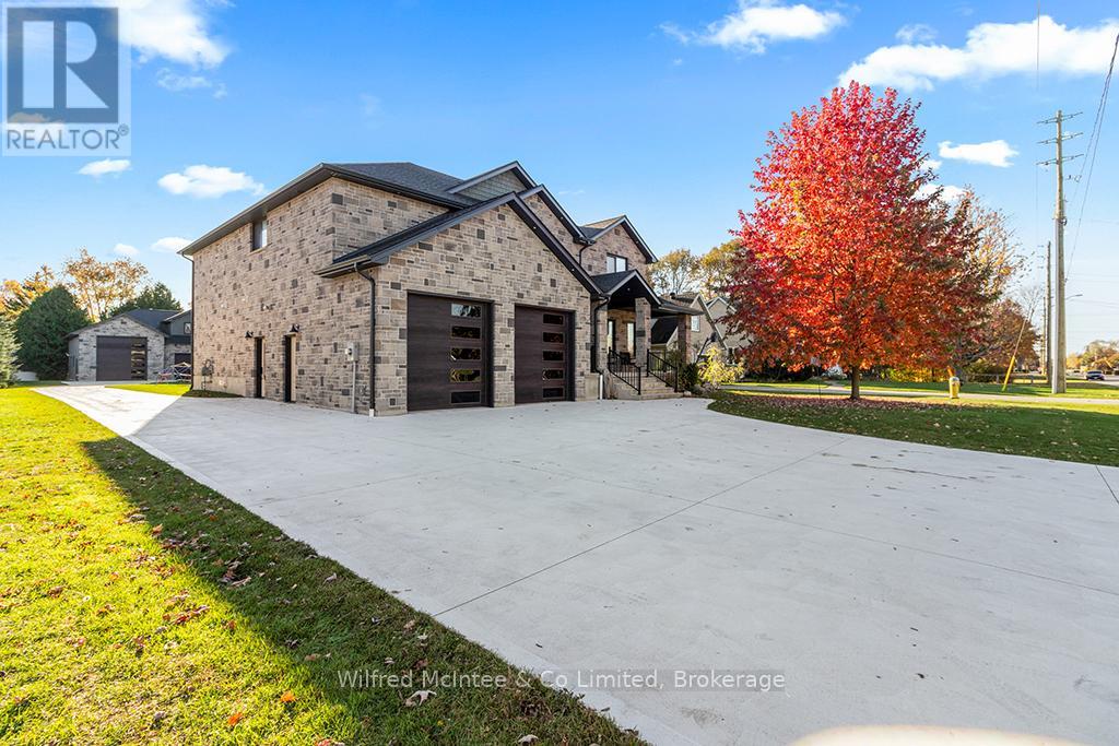 72 Victoria Street S, Saugeen Shores, Ontario N0H 2L0 - Photo 2 - X12601602