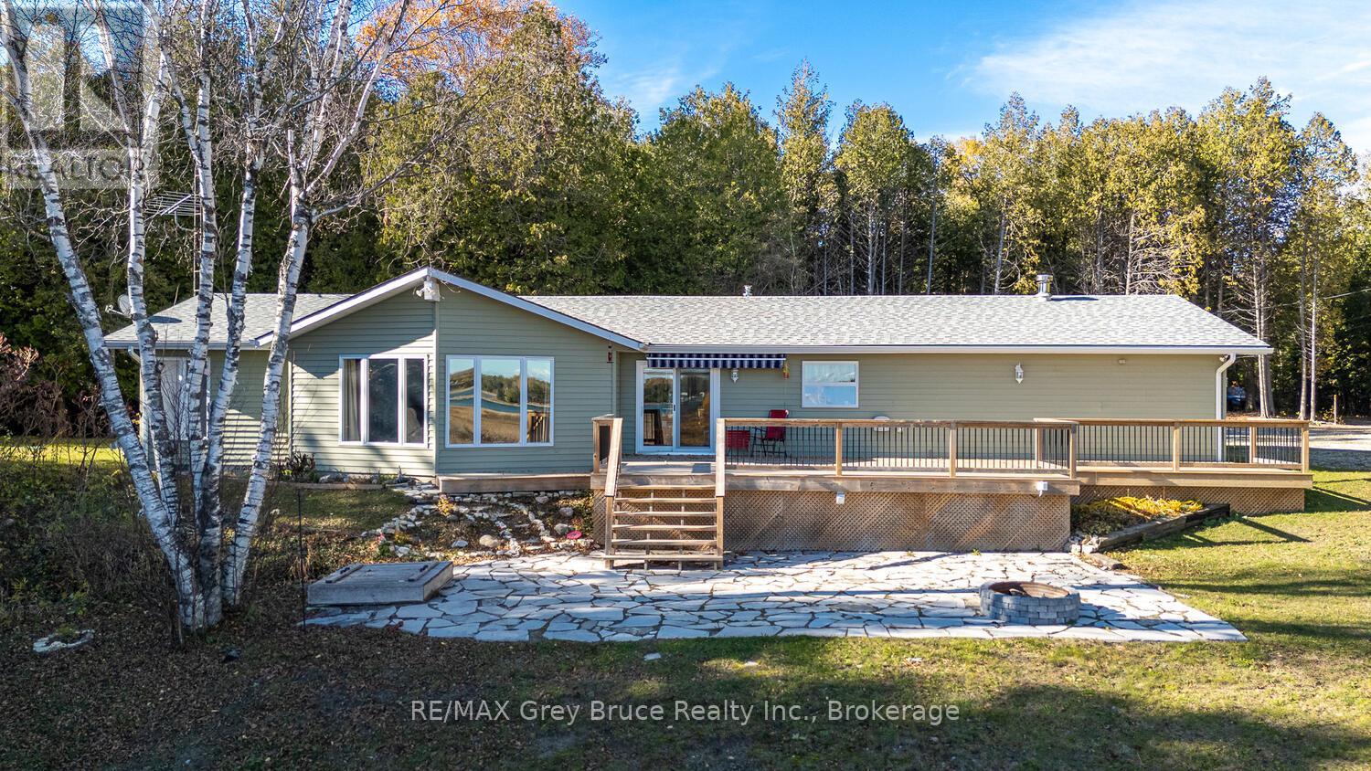 109 Widgeon Cove Road, Northern Bruce Peninsula, Ontario N0H 2T0 - Photo 2 - X12627048