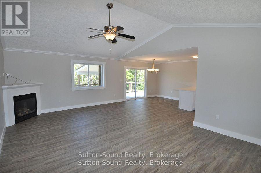 1 Williamson Place, South Bruce Peninsula, Ontario N0H 2T0 - Photo 3 - X12660692