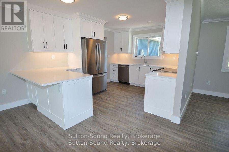 1 Williamson Place, South Bruce Peninsula, Ontario N0H 2T0 - Photo 9 - X12660692