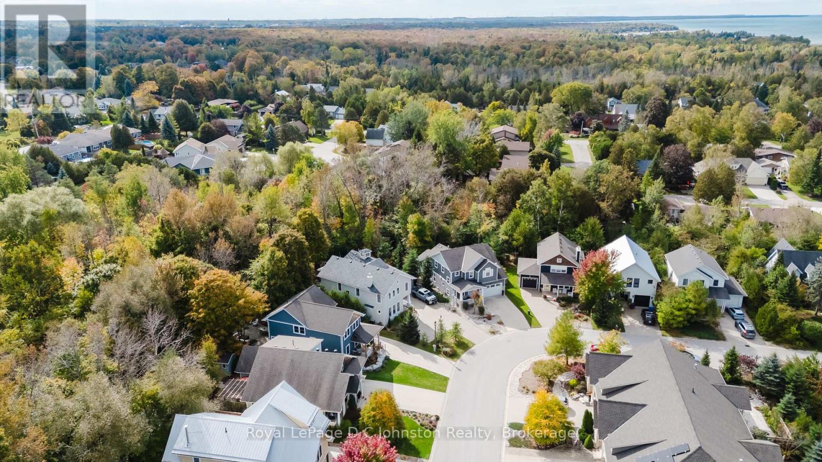 81 Cedar Bush Drive, Saugeen Shores, Ontario N0H 2L0 - Photo 4 - X12685232