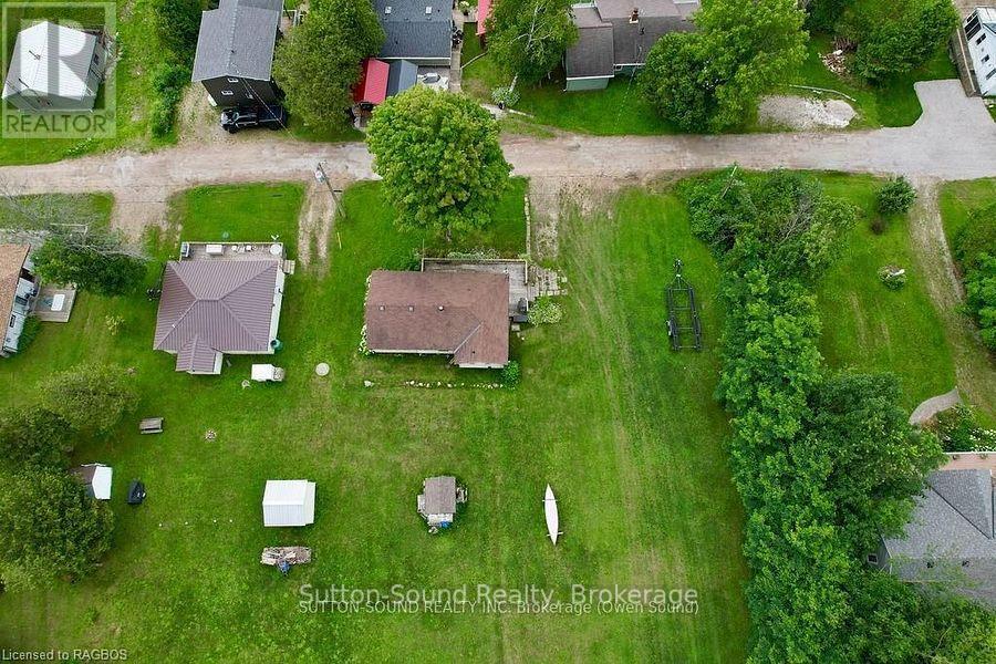 41 Islandview Drive, South Bruce Peninsula, Ontario N0H 1A0 - Photo 3 - X12686654