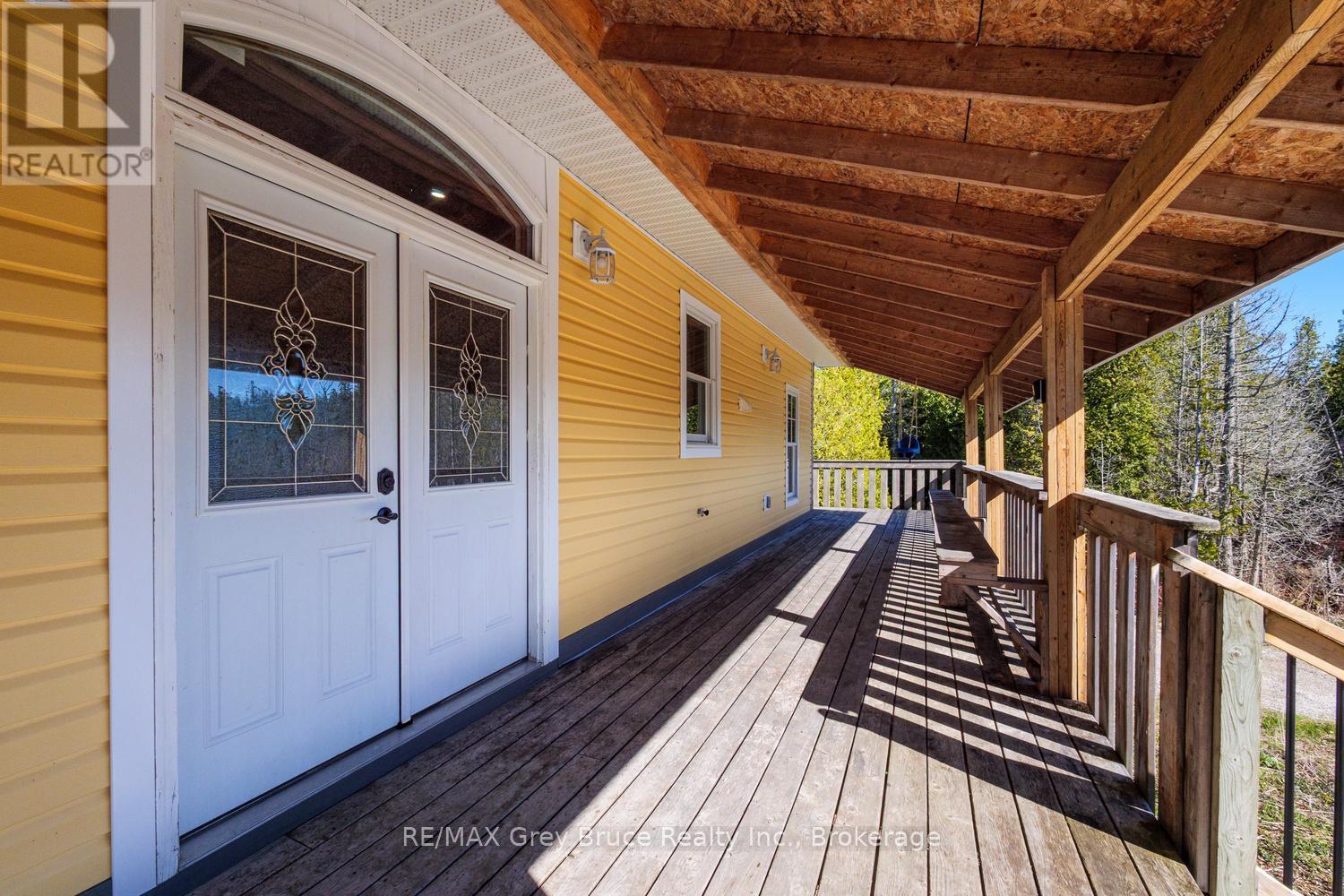13 & 17 Zorra Drive, Northern Bruce Peninsula, Ontario N0H 2R0 - Photo 6 - X12730292
