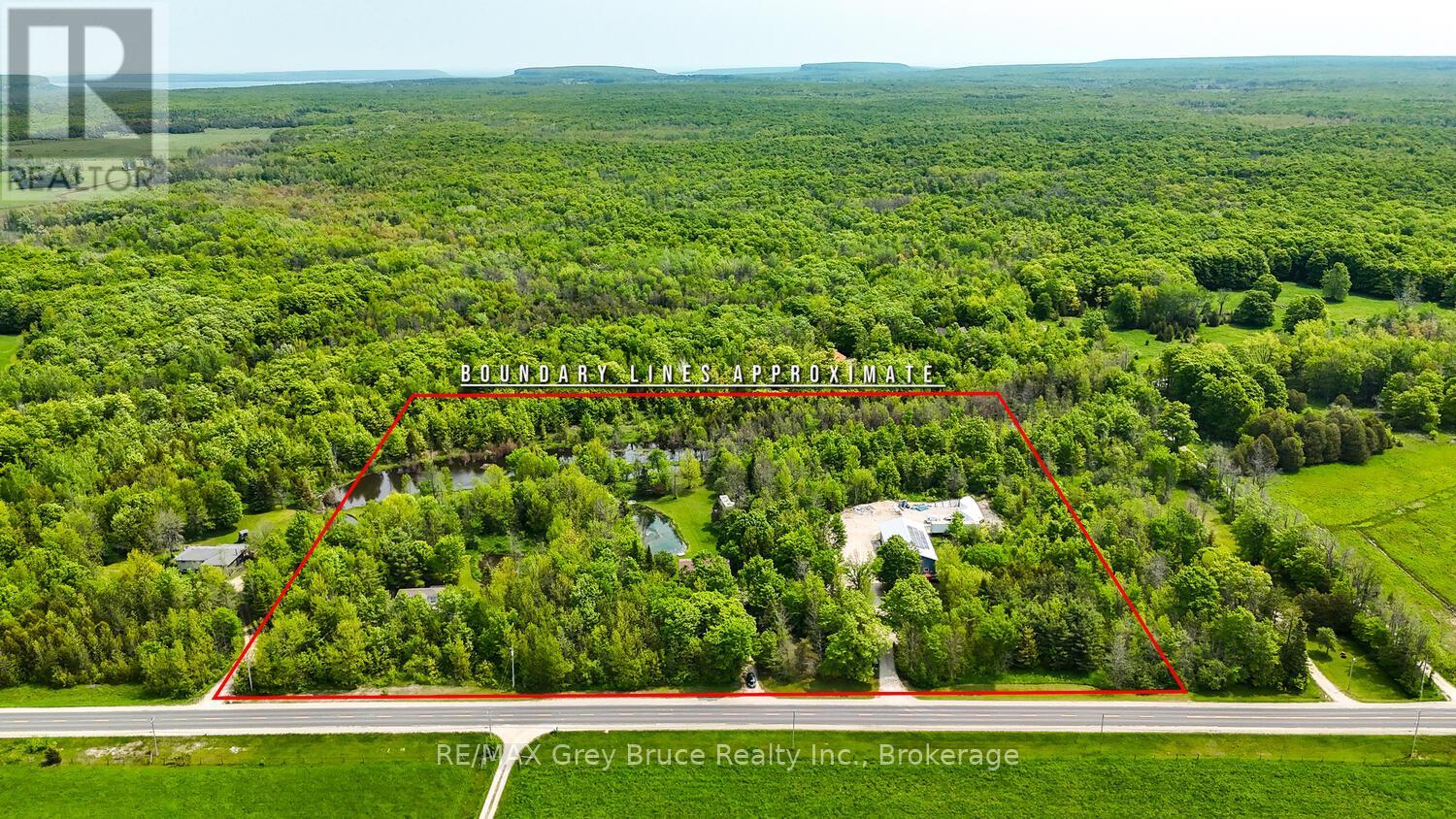 1033 Bruce Road 9, South Bruce Peninsula, Ontario N0H 2T0 - Photo 2 - X12749326