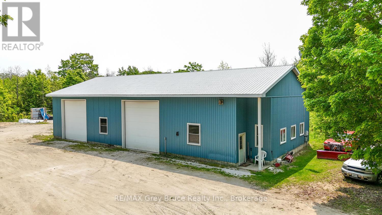 1033 Bruce Road 9, South Bruce Peninsula, Ontario N0H 2T0 - Photo 3 - X12749326