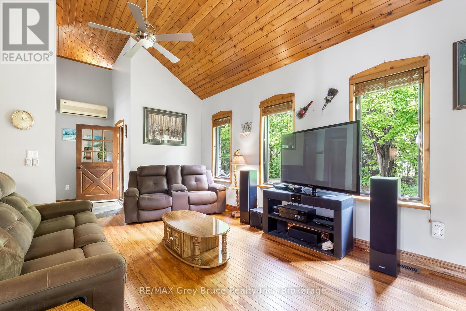 1033 Bruce Road 9, South Bruce Peninsula, Ontario N0H 2T0 - Photo 5 - X12749326