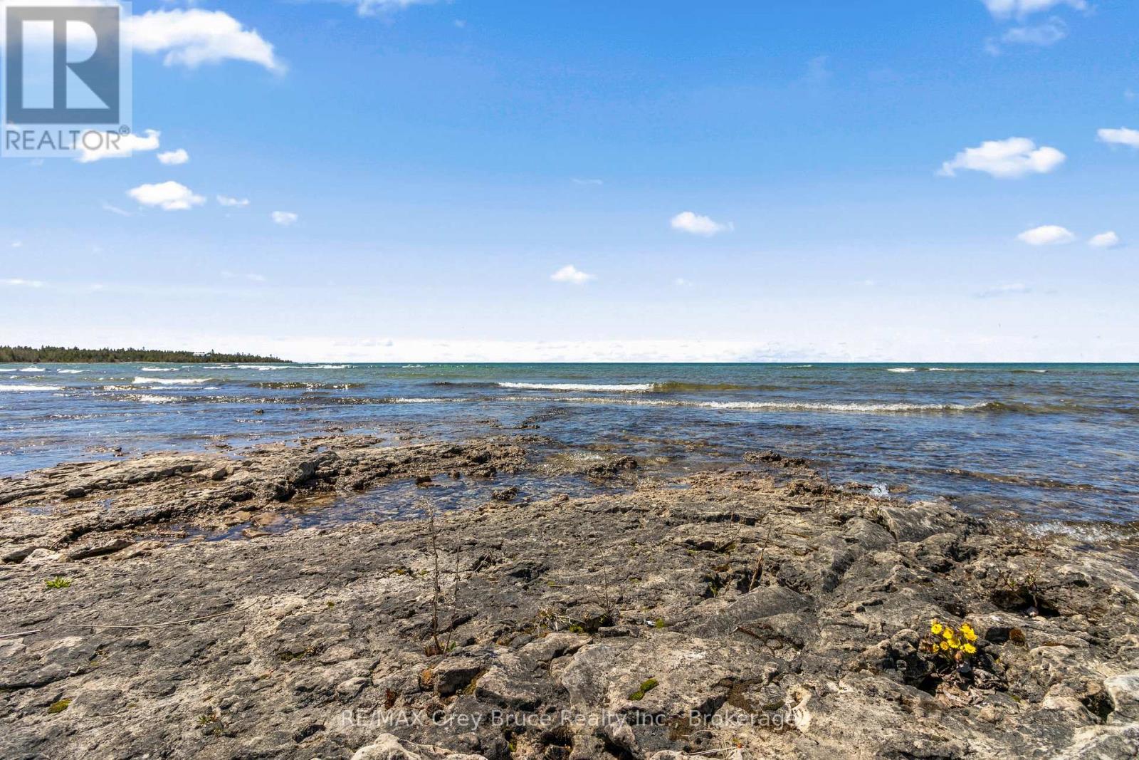 798 Dorcas Bay Road, Northern Bruce Peninsula, Ontario N0H 2R0 - Photo 3 - X12752890