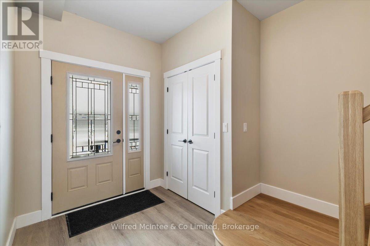 227 Saugeen Street, Saugeen Shores, Ontario N0H 2L0 - Photo 9 - X12766706