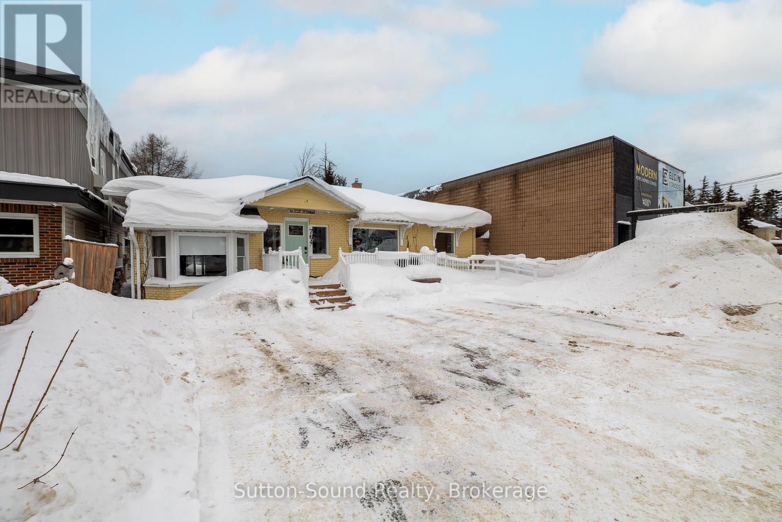 764 Goderich Street, Saugeen Shores, Ontario N0H 2C3 - Photo 2 - X12780640