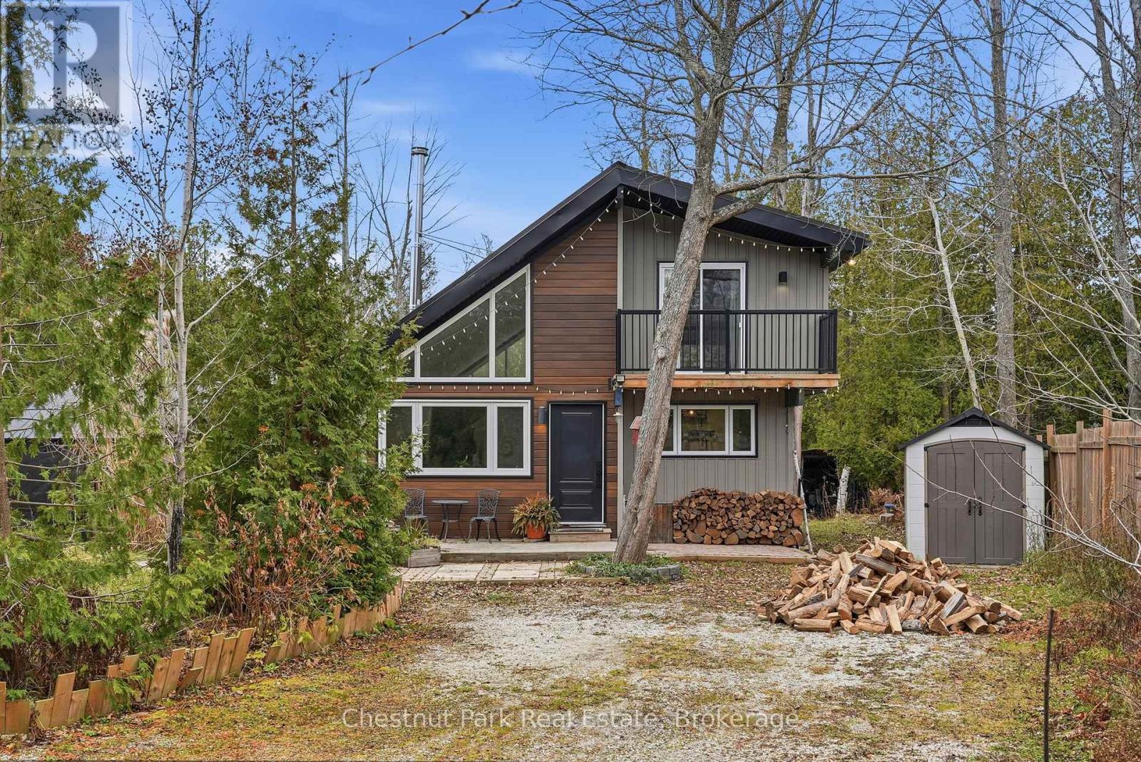 324 Bryant Street, South Bruce Peninsula, Ontario N0H 2T0 - Photo 1 - X12797416