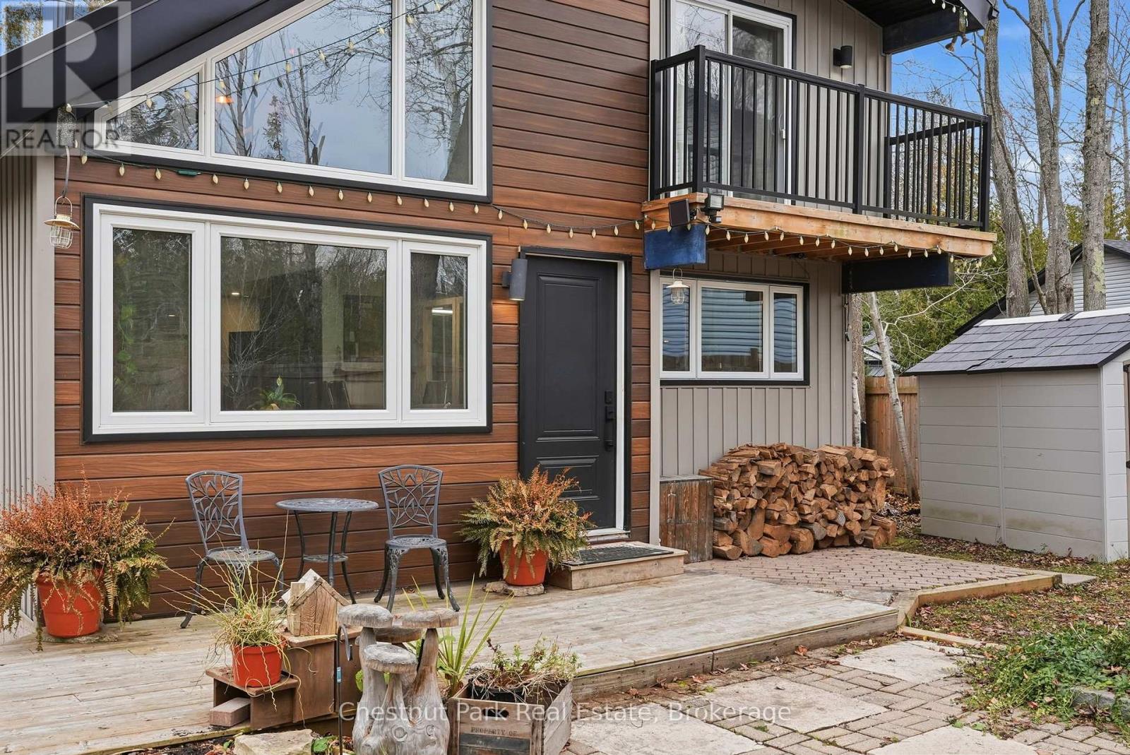 324 Bryant Street, South Bruce Peninsula, Ontario N0H 2T0 - Photo 2 - X12797416