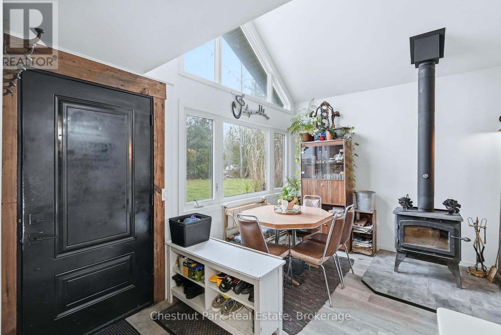 324 Bryant Street, South Bruce Peninsula, Ontario N0H 2T0 - Photo 5 - X12797416