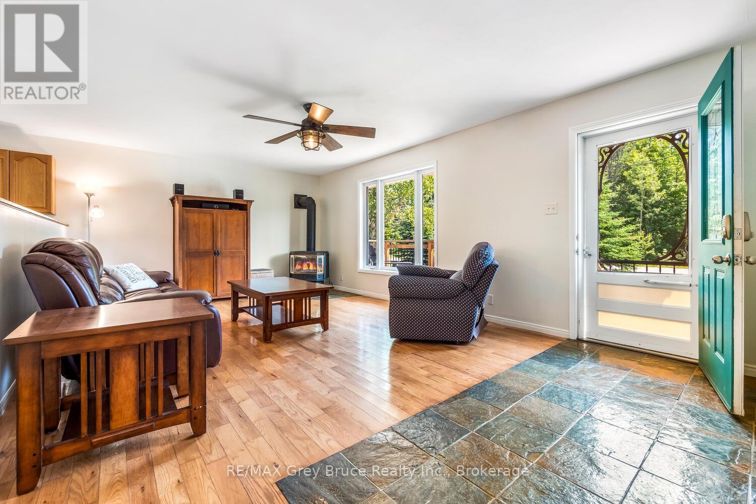 32 Sugarbush Road, South Bruce Peninsula, Ontario N0H 2T0 - Photo 4 - X12808286