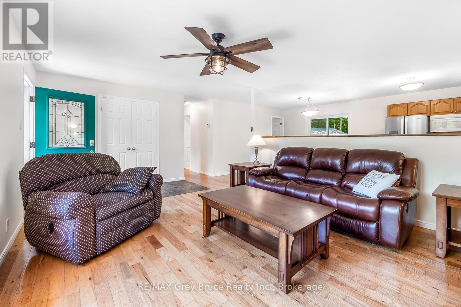 32 Sugarbush Road, South Bruce Peninsula, Ontario N0H 2T0 - Photo 7 - X12808286