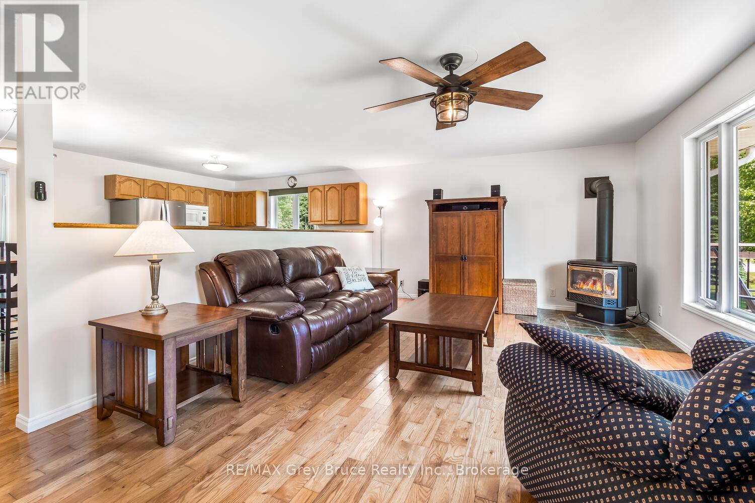 32 Sugarbush Road, South Bruce Peninsula, Ontario N0H 2T0 - Photo 8 - X12808286