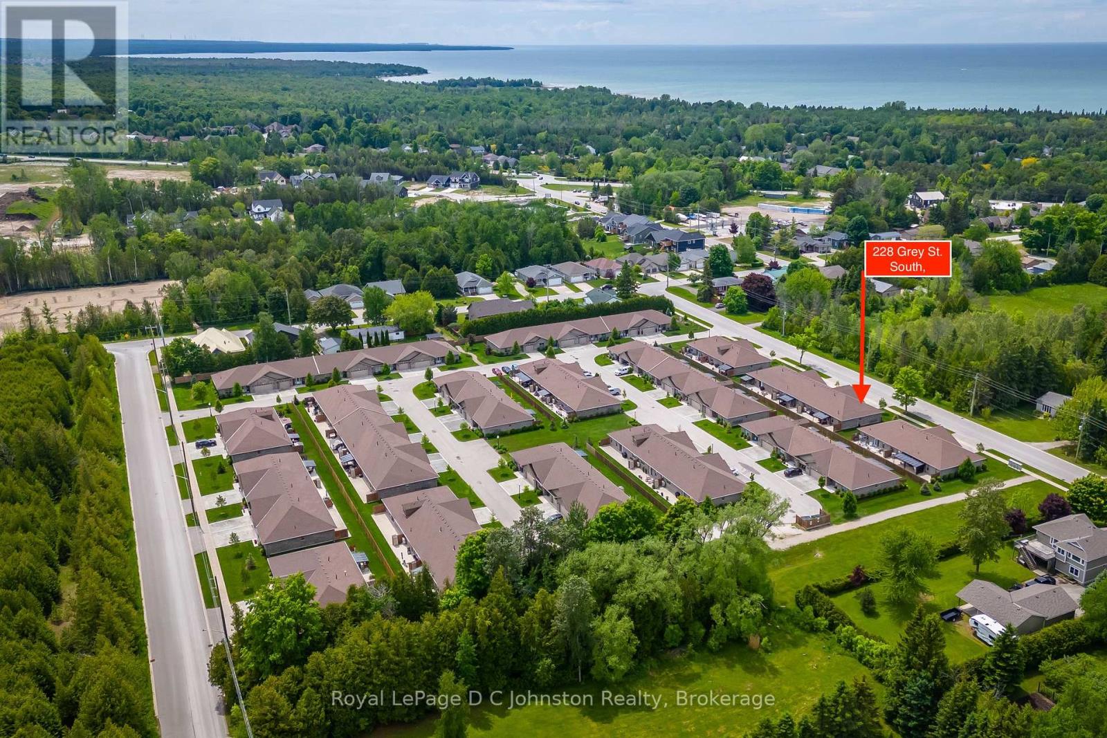 228 Grey Street S, Saugeen Shores, Ontario N0H 2L0 - Photo 3 - X12808830