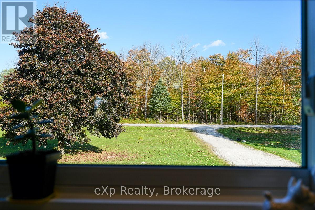 179422 Grey Road 17, Georgian Bluffs, Ontario N0H 2T0 - Photo 3 - X12814170