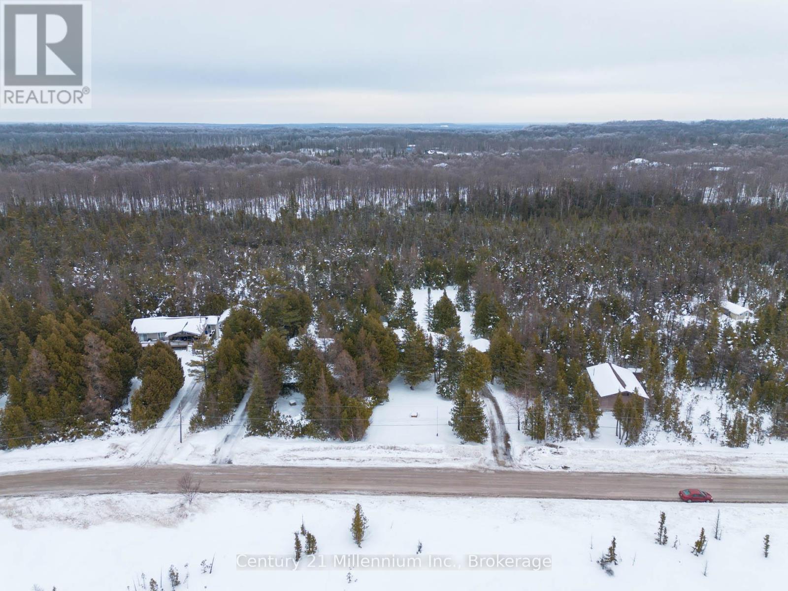 465 Shoreline Avenue, South Bruce Peninsula, Ontario N0H 2T0 - Photo 4 - X12816496