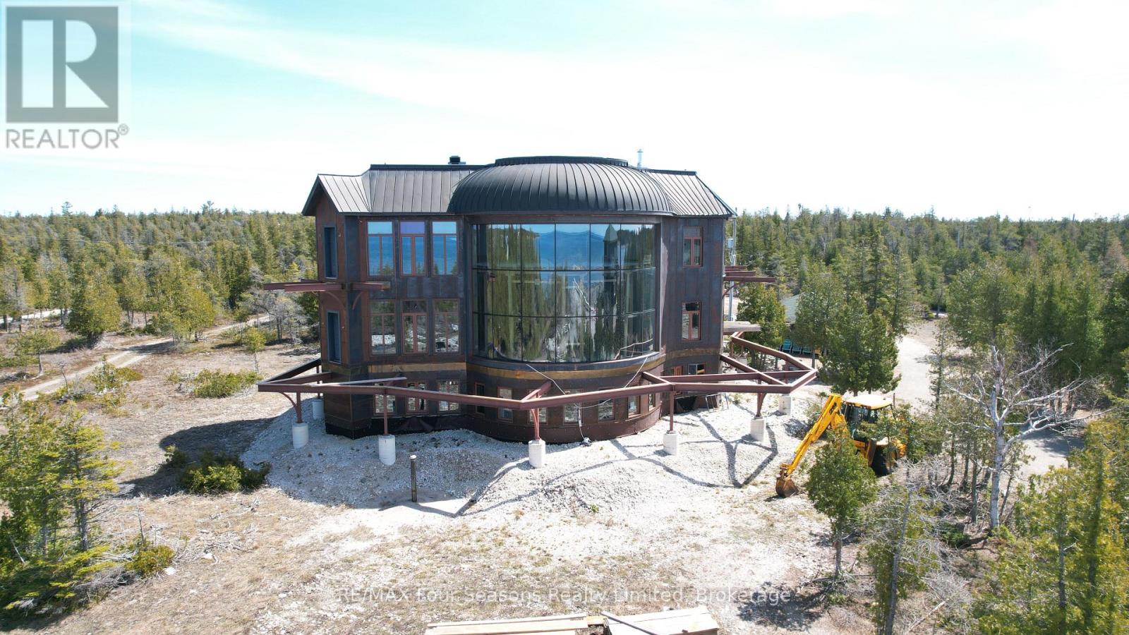 794 Dorcas Bay Road, Northern Bruce Peninsula, Ontario N0H 2R0 - Photo 2 - X12823142