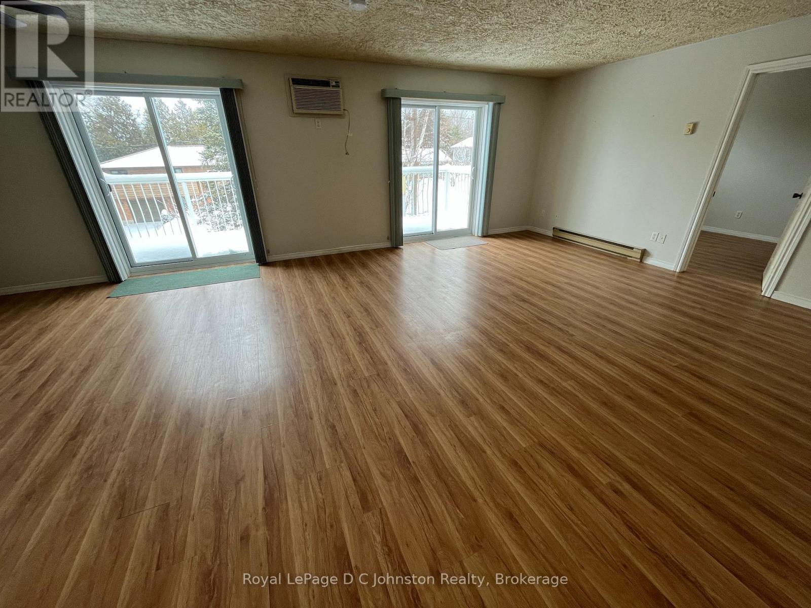 306 - 229 Adelaide Street, Saugeen Shores, Ontario N0H 2L0 - Photo 8 - X12825770