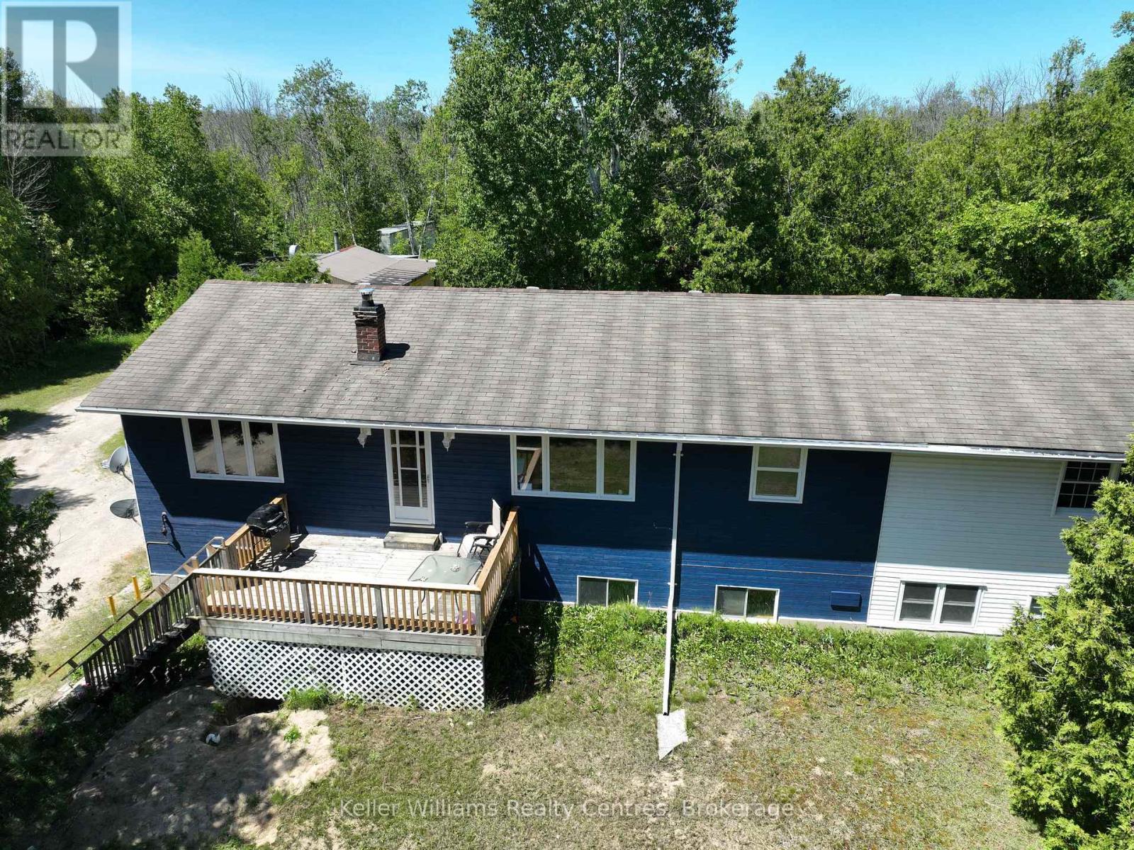 172 Bryant Street, South Bruce Peninsula, Ontario N0H 2T0 - Photo 1 - X12831854