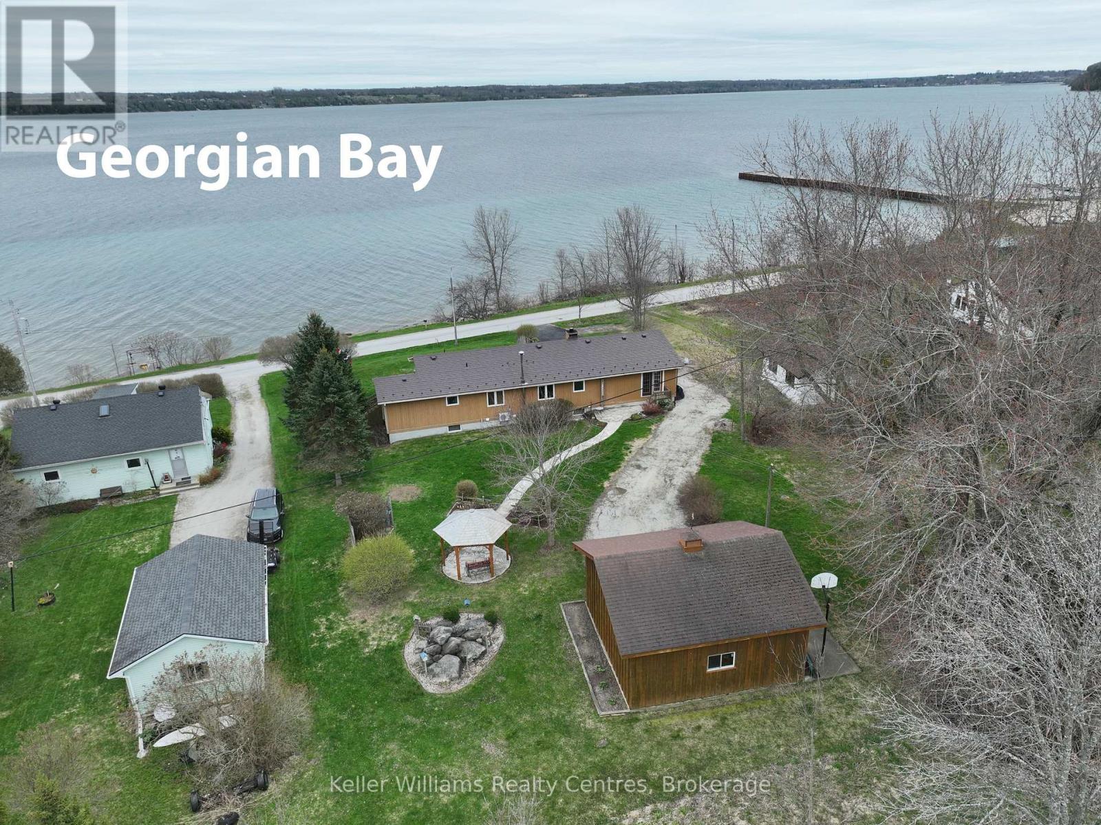 11 Mallory Beach Road, South Bruce Peninsula, Ontario N0H 2T0 - Photo 2 - X12835420