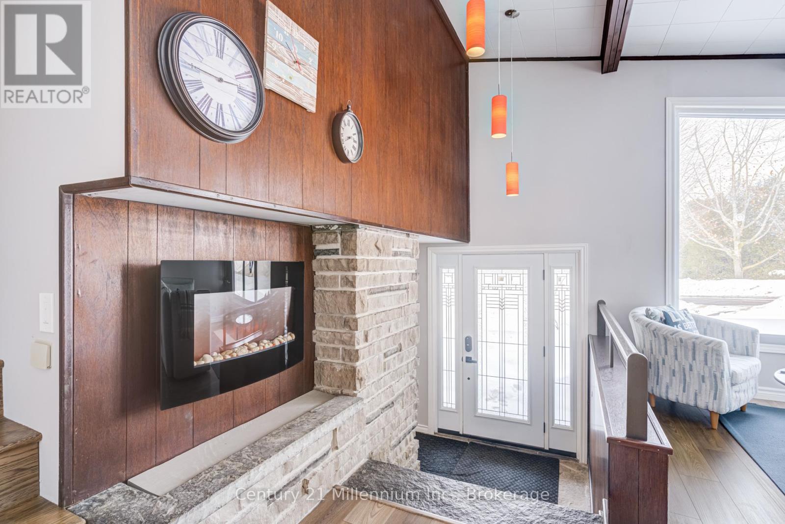 537 George Street, South Bruce Peninsula, Ontario N0H 2T0 - Photo 9 - X12835918