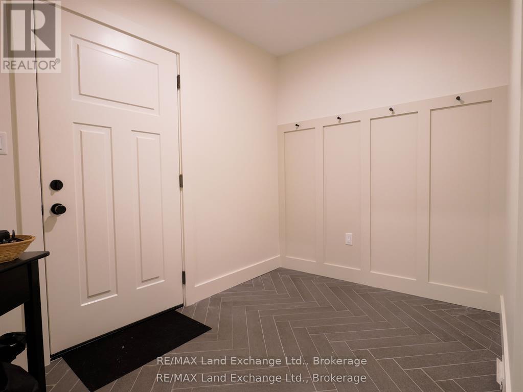 72 Ottawa Avenue, Saugeen Shores, Ontario N0H 2L0 - Photo 4 - X12836282