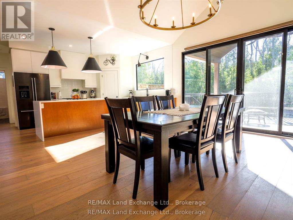 72 Ottawa Avenue, Saugeen Shores, Ontario N0H 2L0 - Photo 6 - X12836282