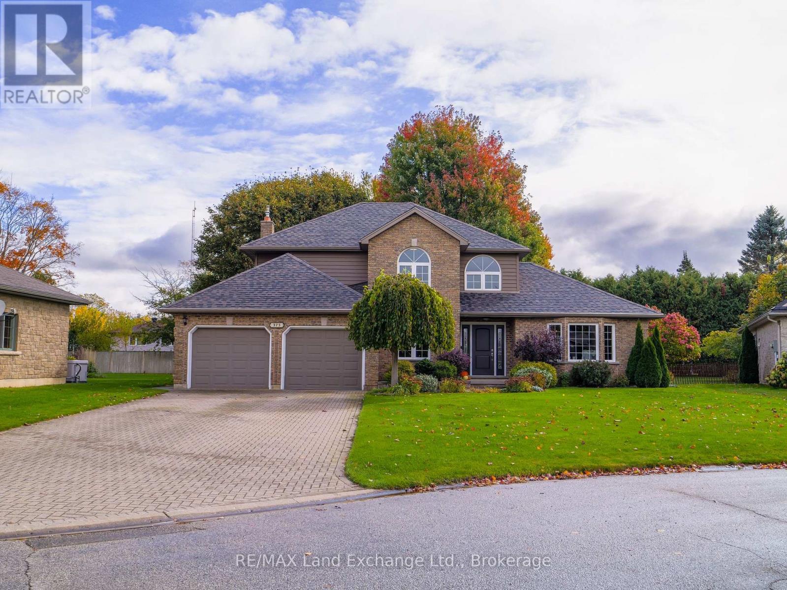 375 Stafford Street, Saugeen Shores, Ontario N0H 2C1 - Photo 1 - X12837844