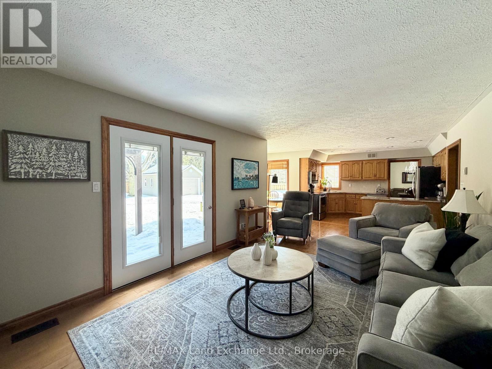 375 Stafford Street, Saugeen Shores, Ontario N0H 2C1 - Photo 9 - X12837844