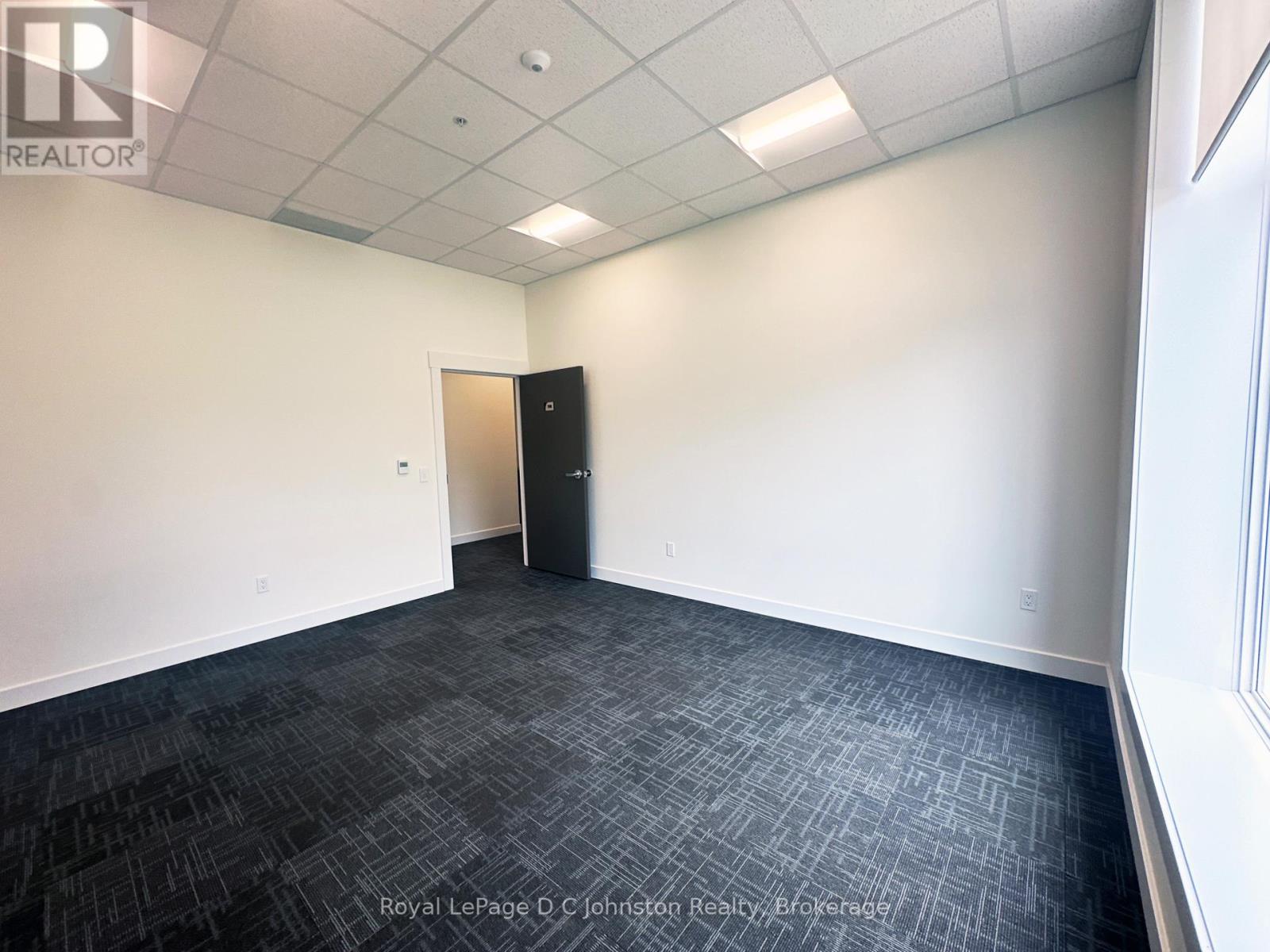 118 - 1020 Goderich Street, Saugeen Shores, Ontario N0H 2C3 - Photo 5 - X12841864