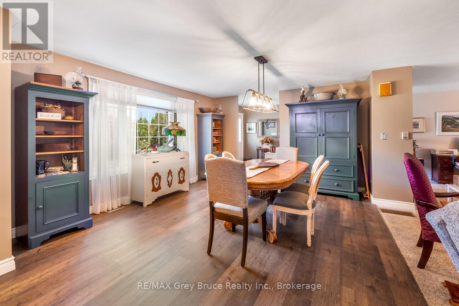 501204 Grey Road 1, Georgian Bluffs, Ontario N0H 2T0 - Photo 5 - X12844972