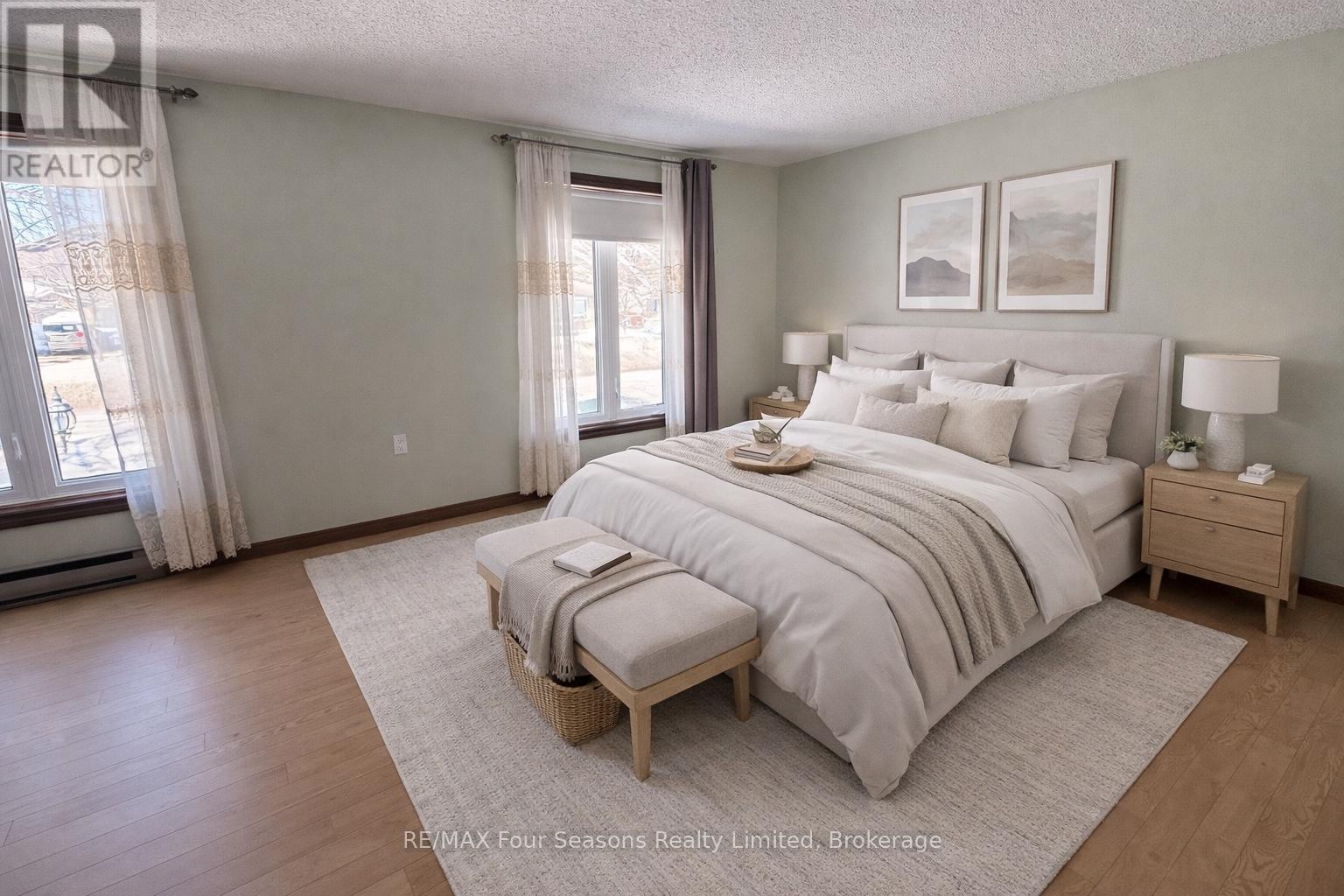 317 Bricker Street, Saugeen Shores, Ontario N0H 2C1 - Photo 7 - X12847768