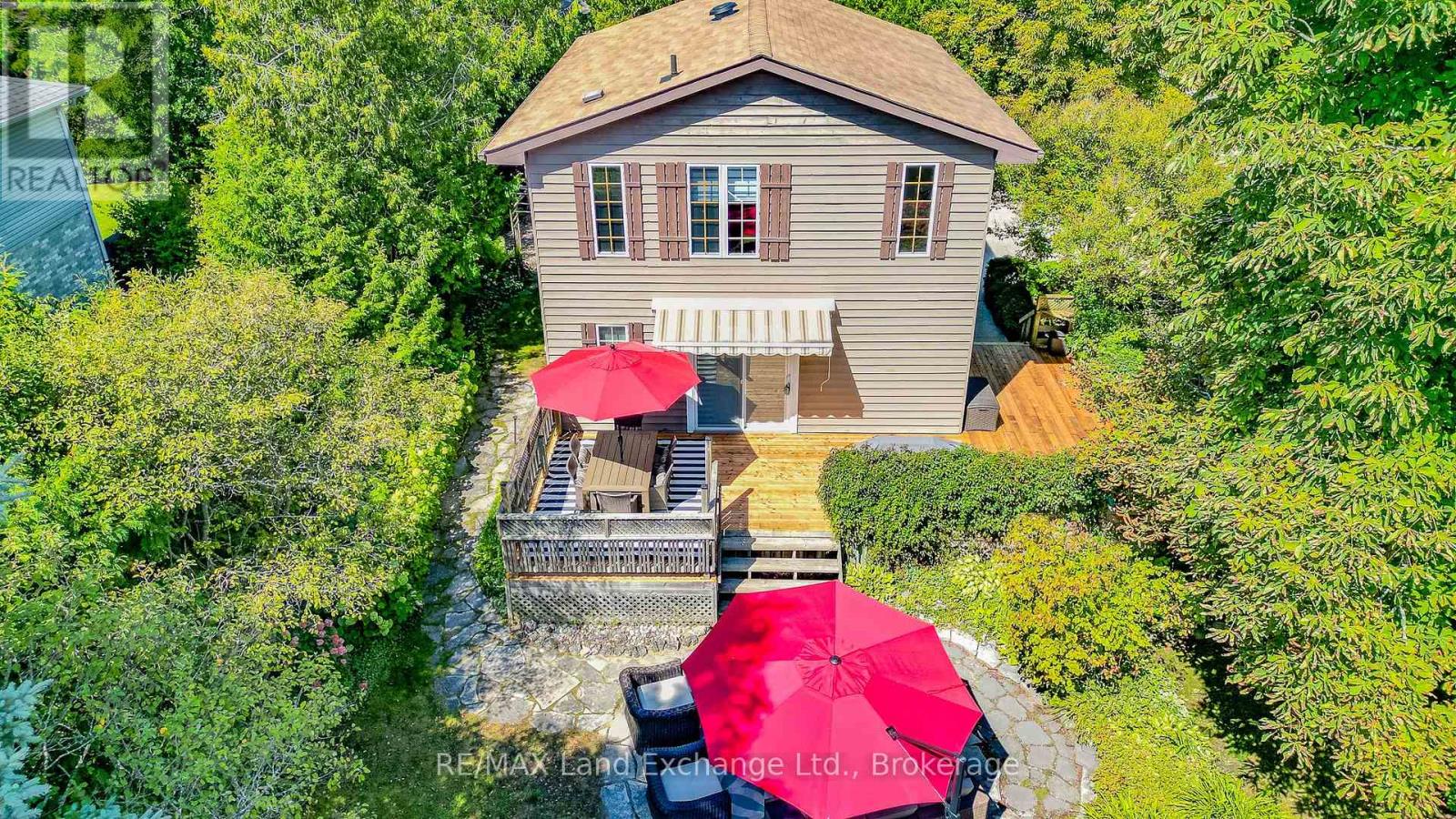 215 Island Street, Saugeen Shores, Ontario N0H 2L0 - Photo 3 - X12848256