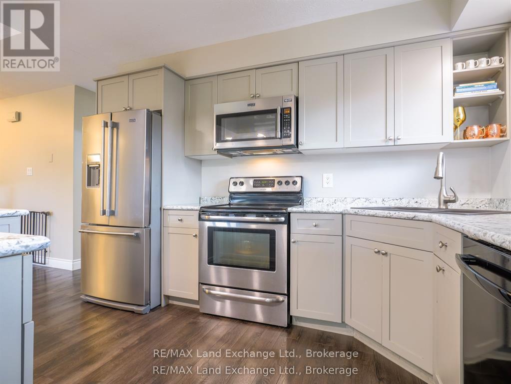 829 Highland Street, Saugeen Shores, Ontario N0H 2C2 - Photo 6 - X12850380