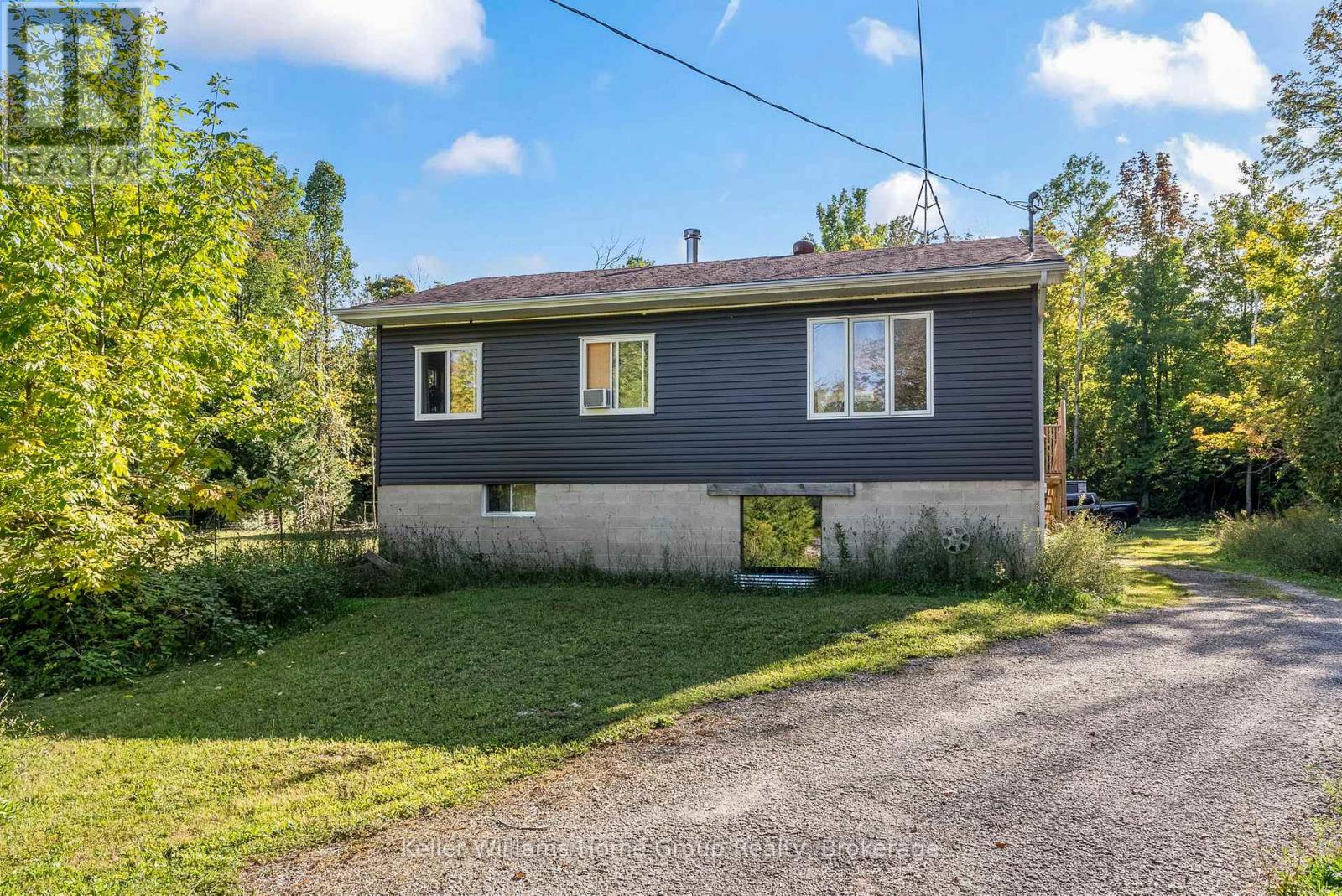 125 North Diagonal Road, South Bruce Peninsula, Ontario N0H 2T0 - Photo 9 - X12855850